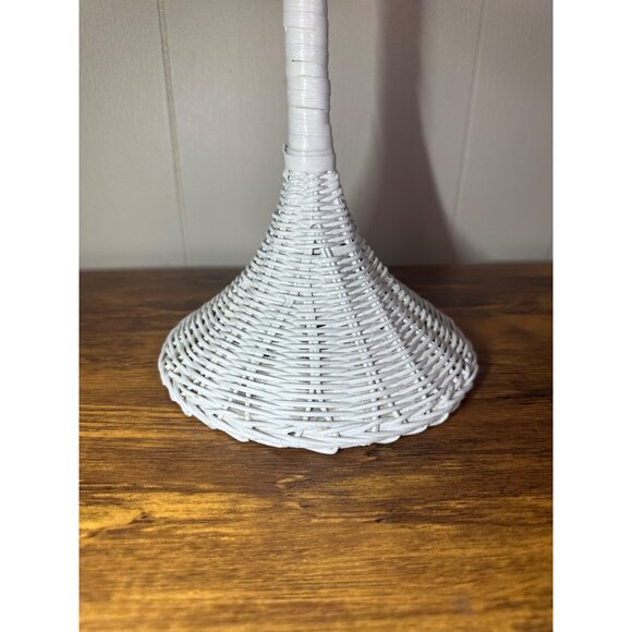 White Wicker Three Towel Rack Holder, Freestanding - Picture 4 of 5